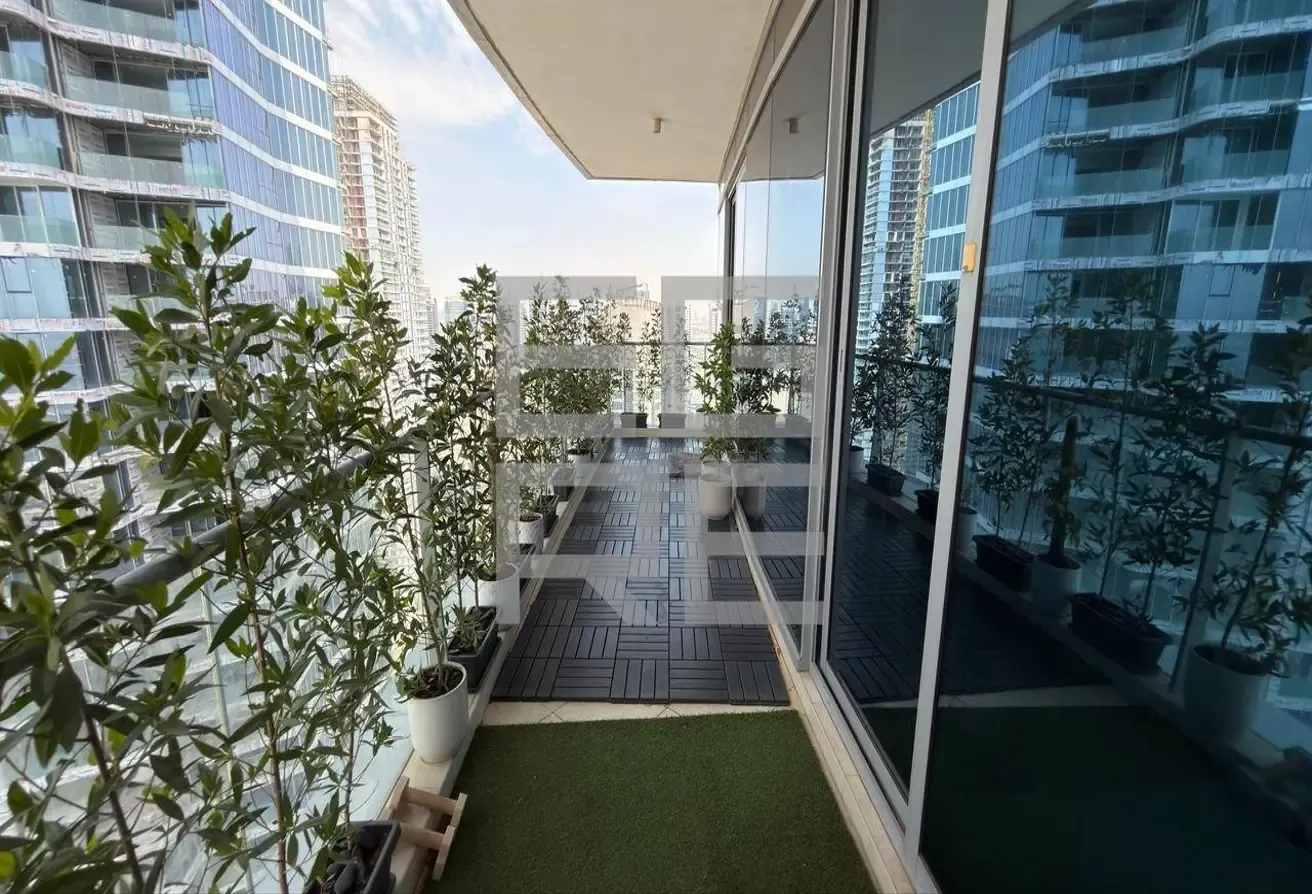 Fully Furnished 1 Bed | Big Layout | Sea View