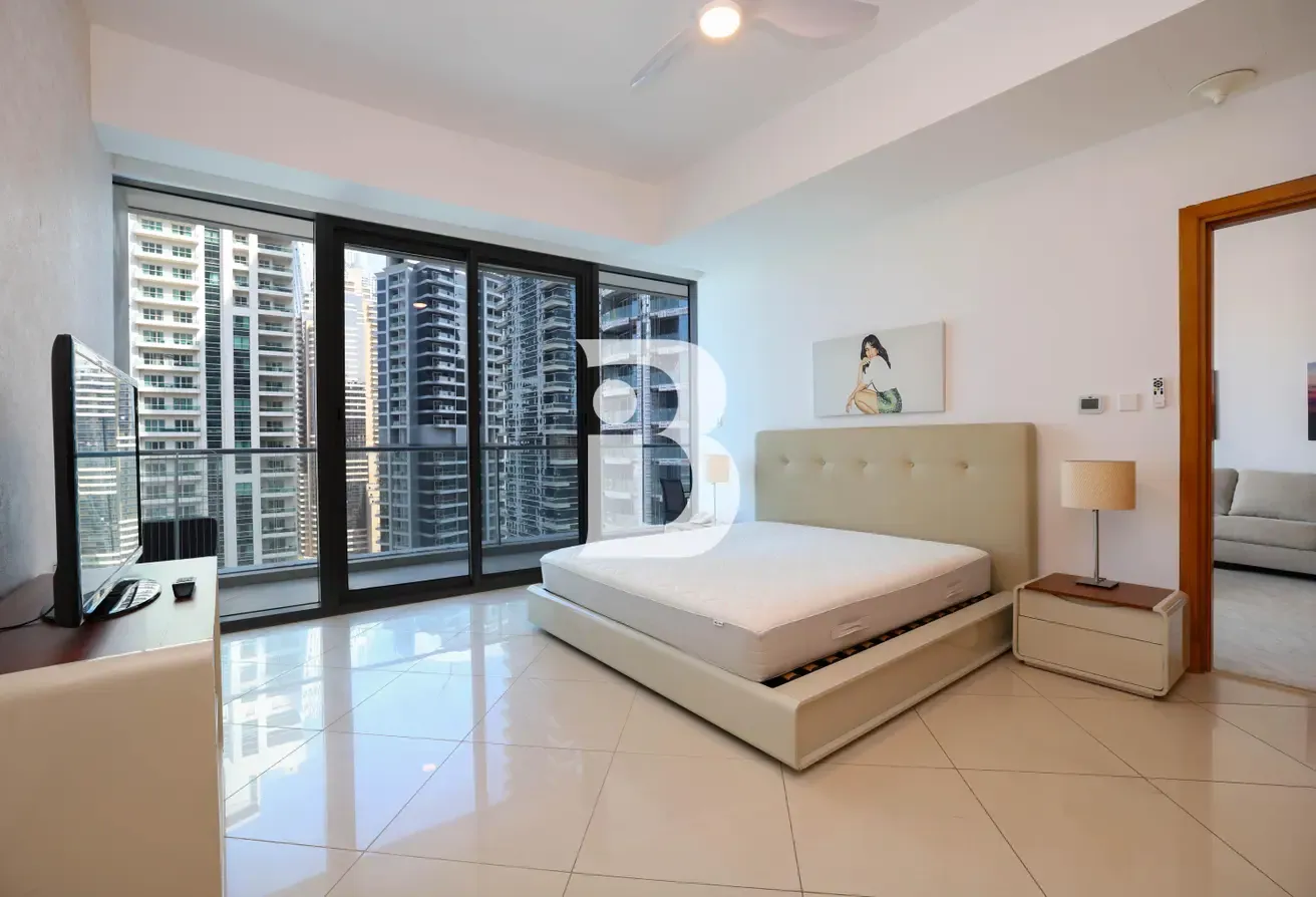 Large 1BR + Study with Premium Views