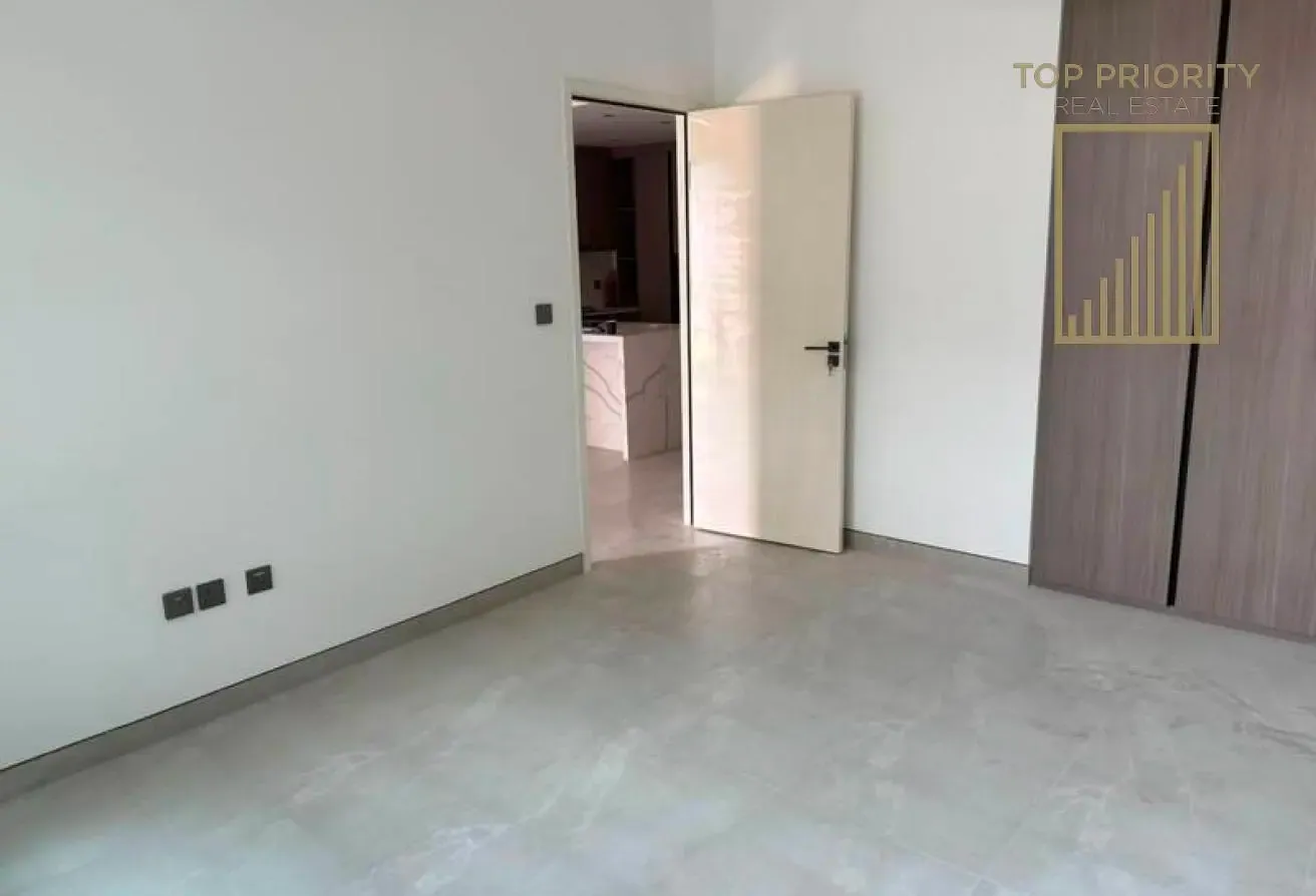 Unfurnished | Vacant | Pool View | Great Layout