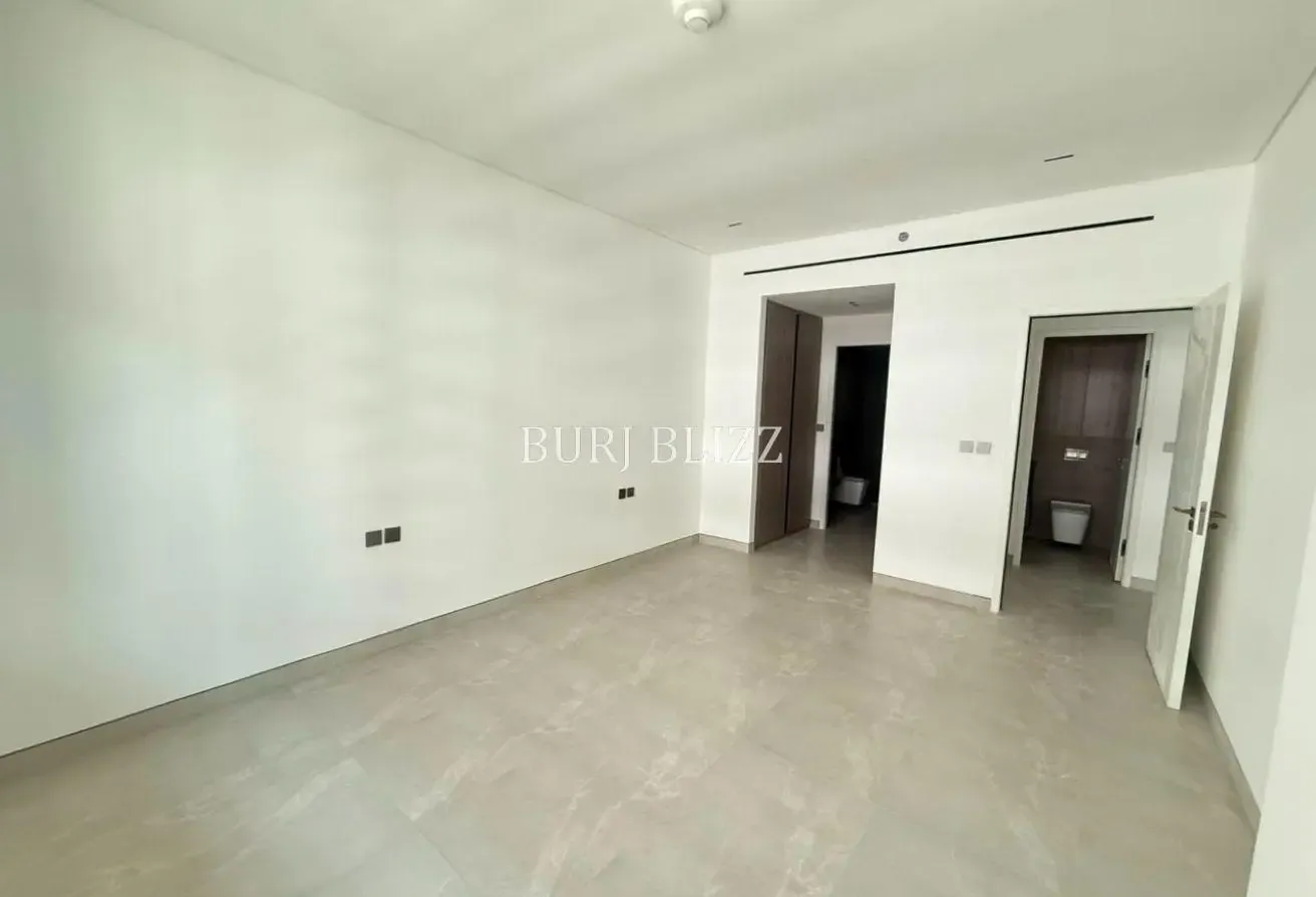 Exceptional Living | Brand New | 12 Cheques
