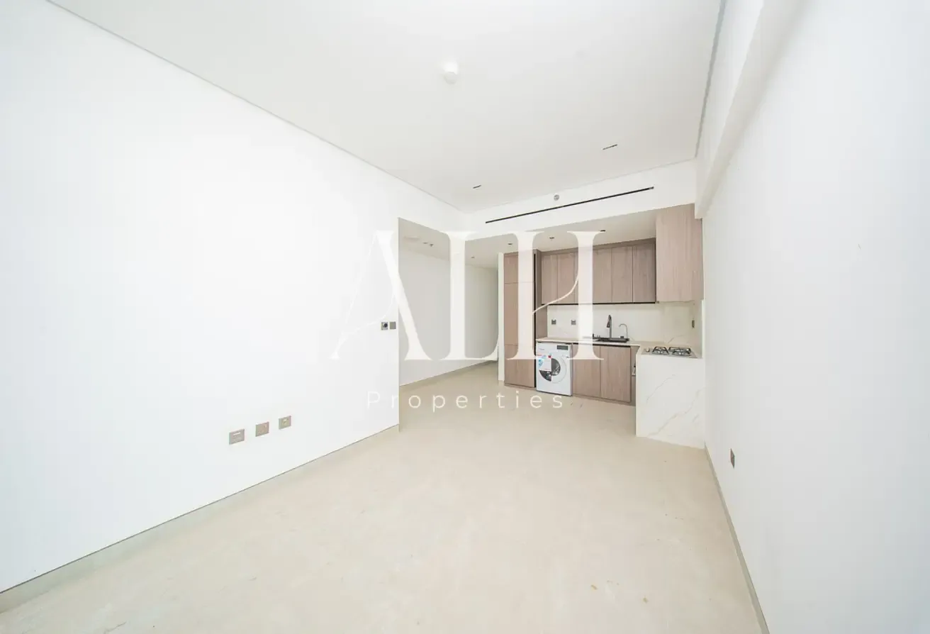 Prime Location | Kitchen Appliances | Brand New