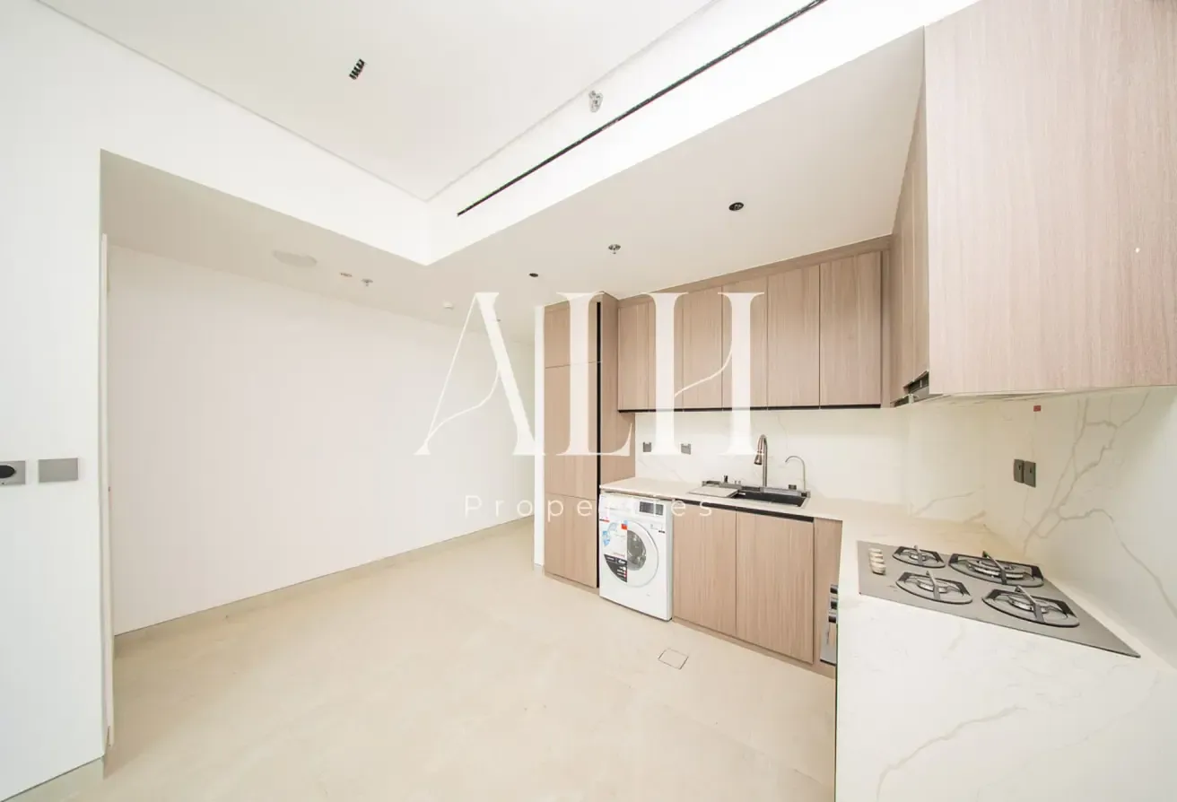 Prime Location | Kitchen Appliances | Brand New