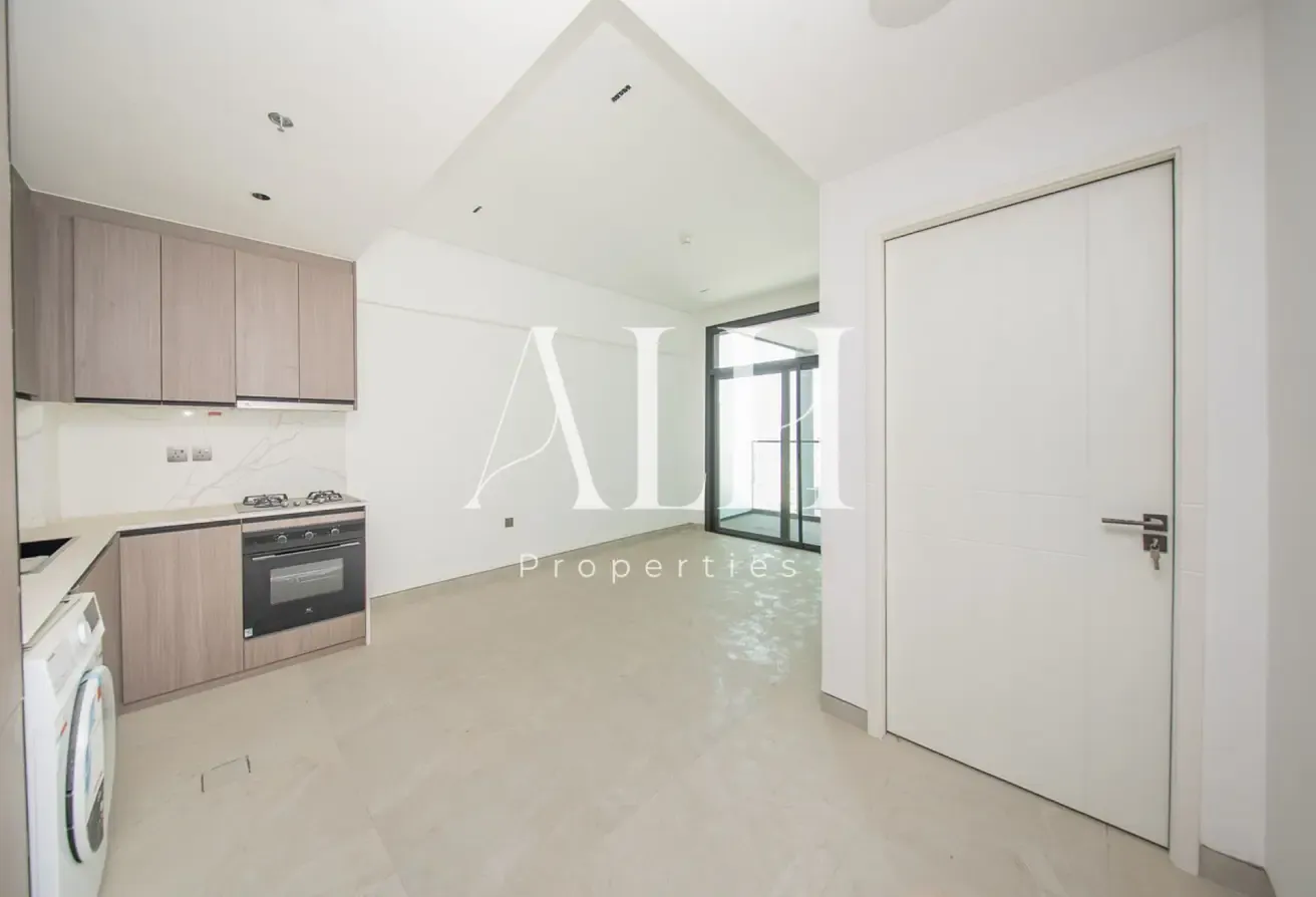 Prime Location | Kitchen Appliances | Brand New