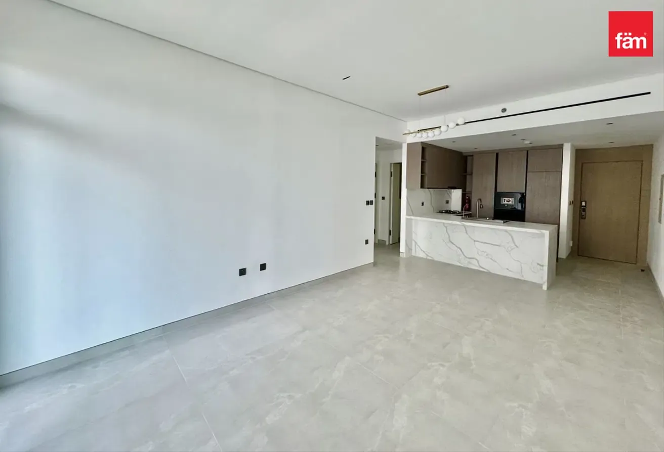 Brand New, Vacant Now, Storage, One Month Free