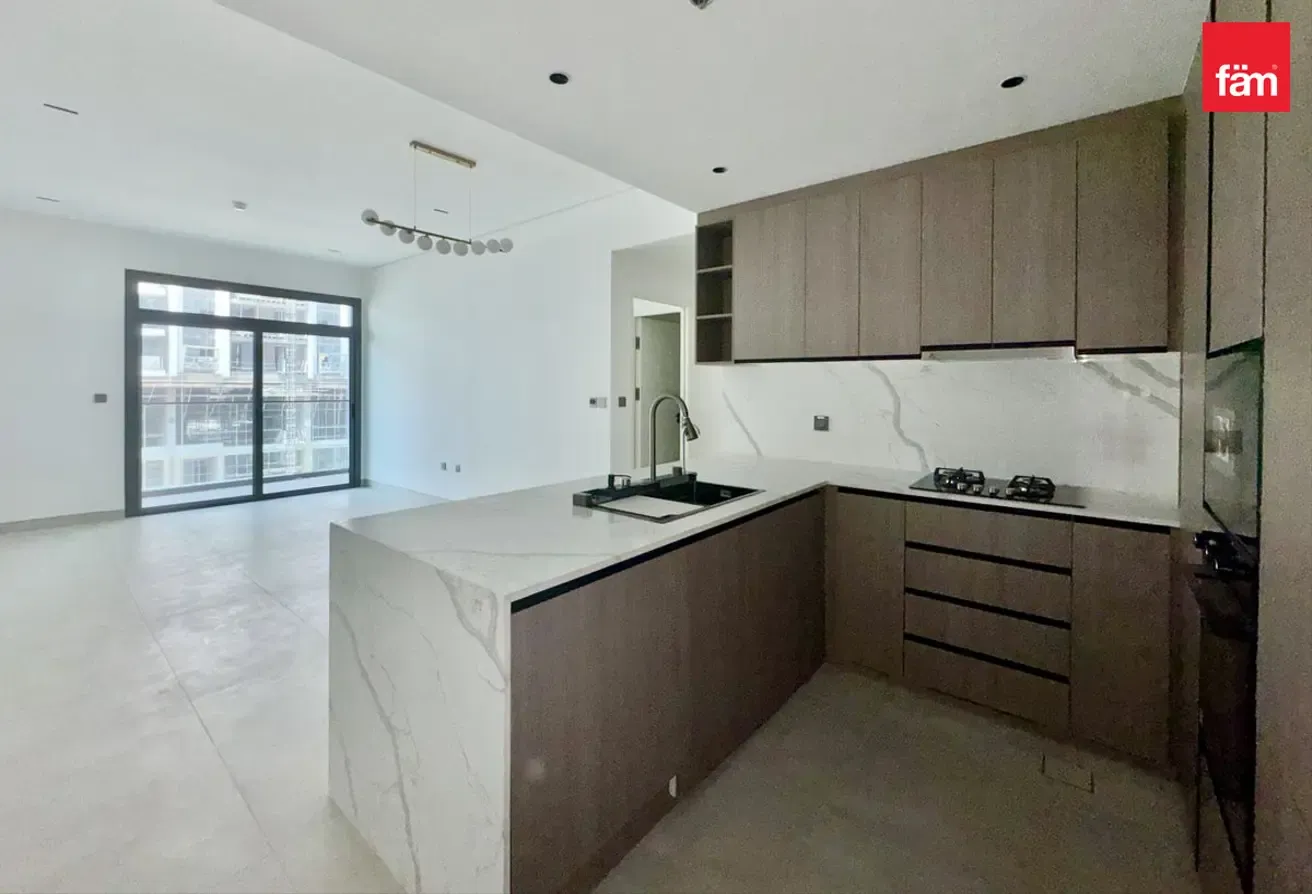 Brand New, Vacant Now, Storage, One Month Free