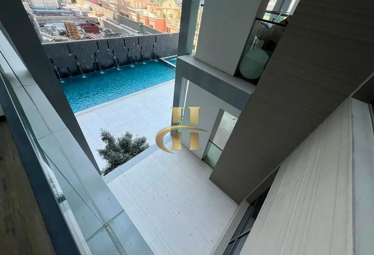 Pool View | Prime Location | Bigger Size
