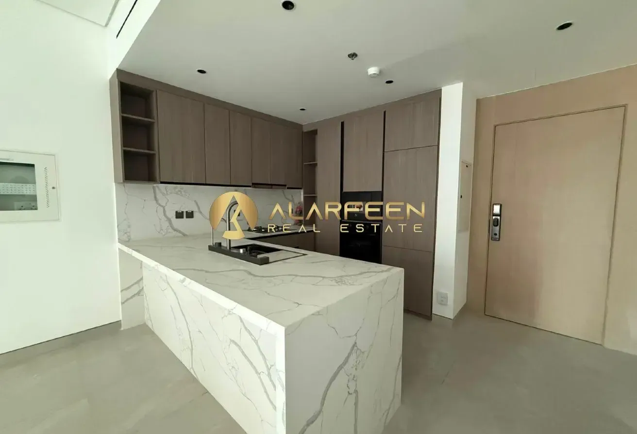 Brand New | Fitted Kitchen | Community View