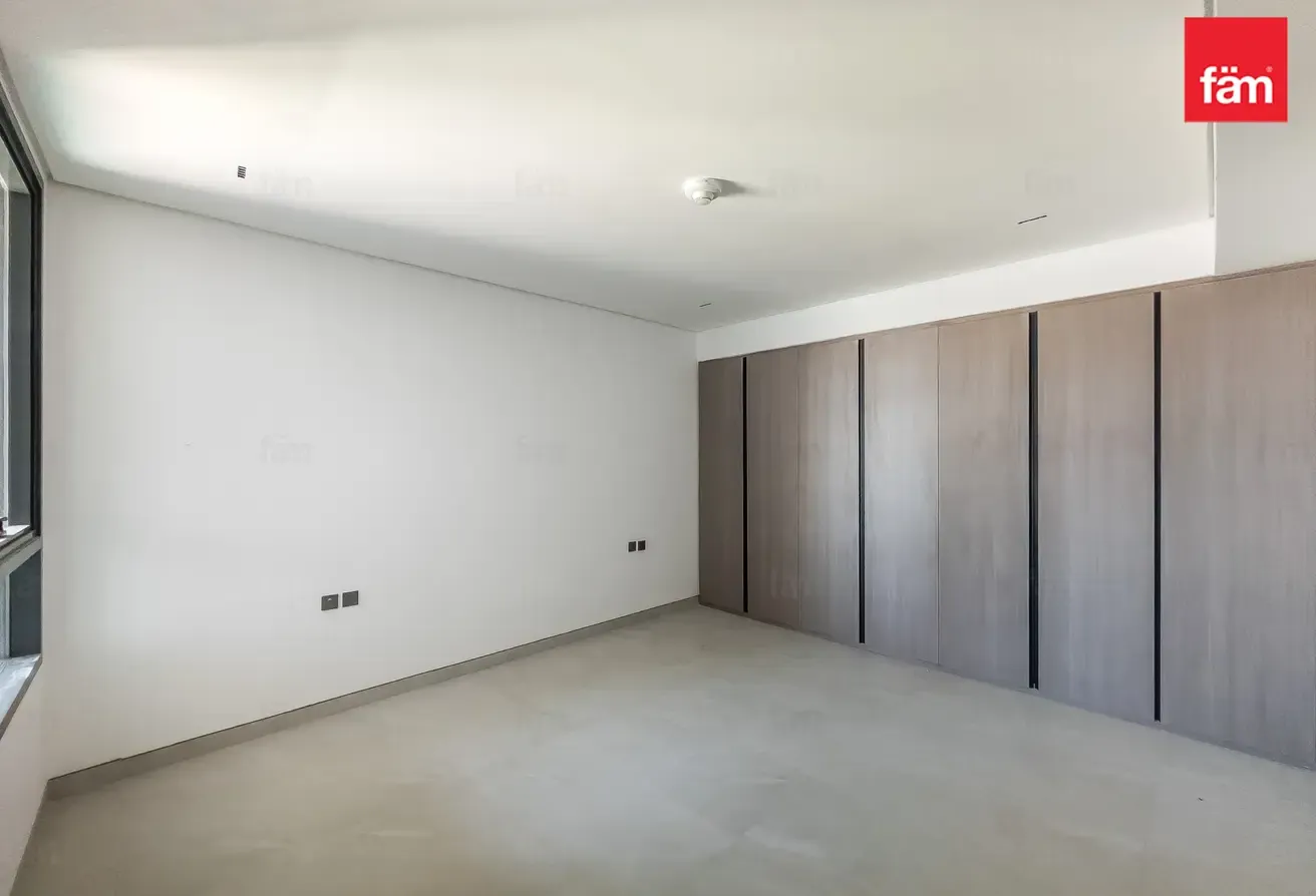 Flexible Cheques  Brand New  High Floor