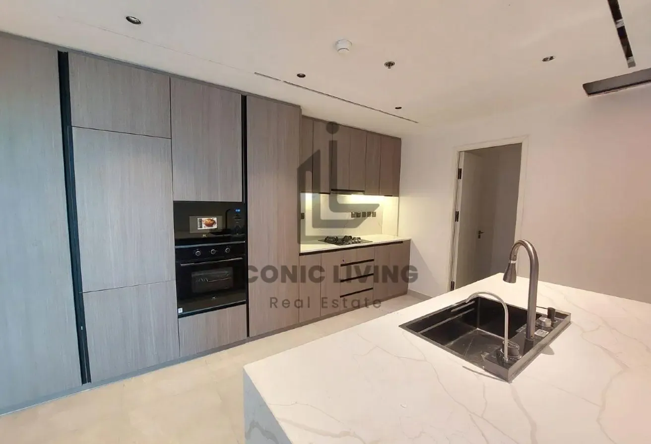 1 Bed Apartment converted into 2 beds