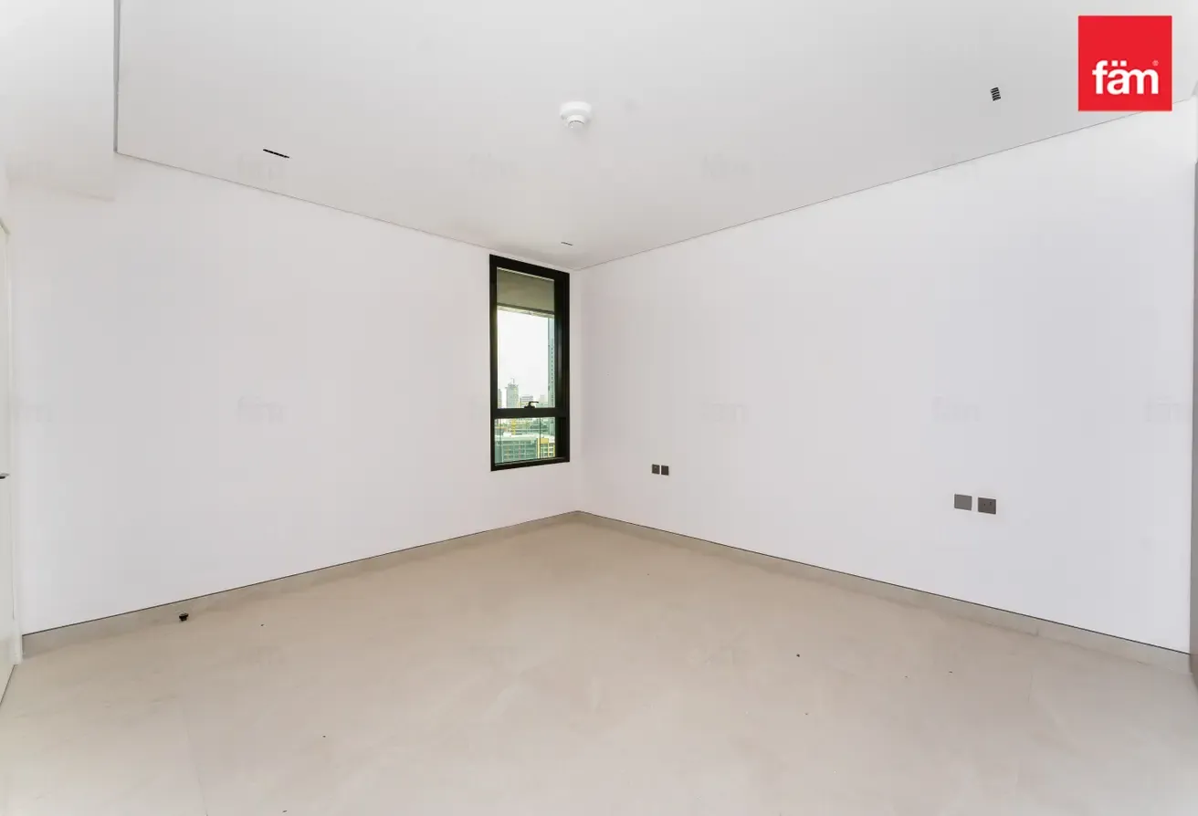 Brand New | Facing Park | Ready To Move