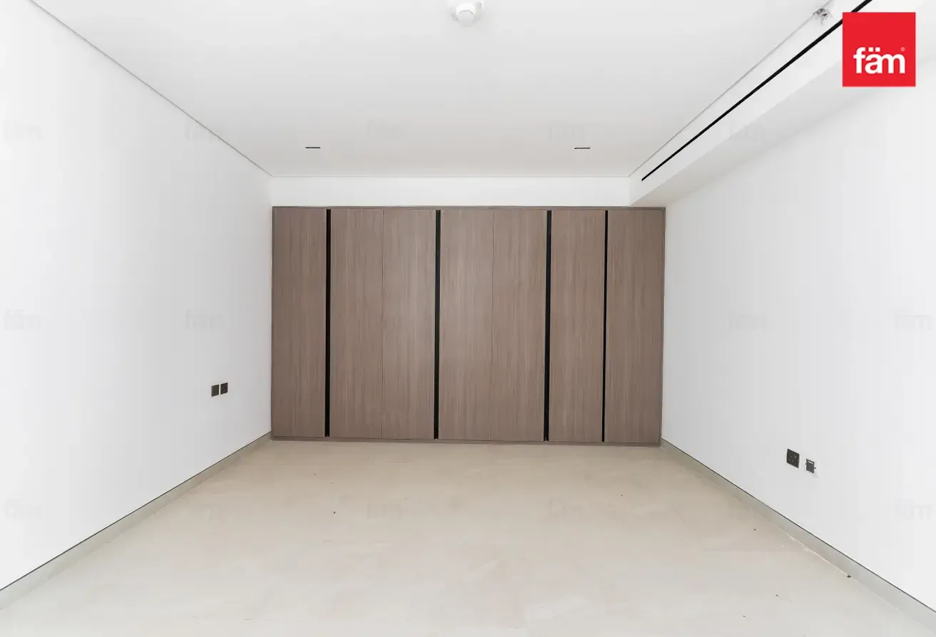 Brand New | Facing Park | Ready To Move