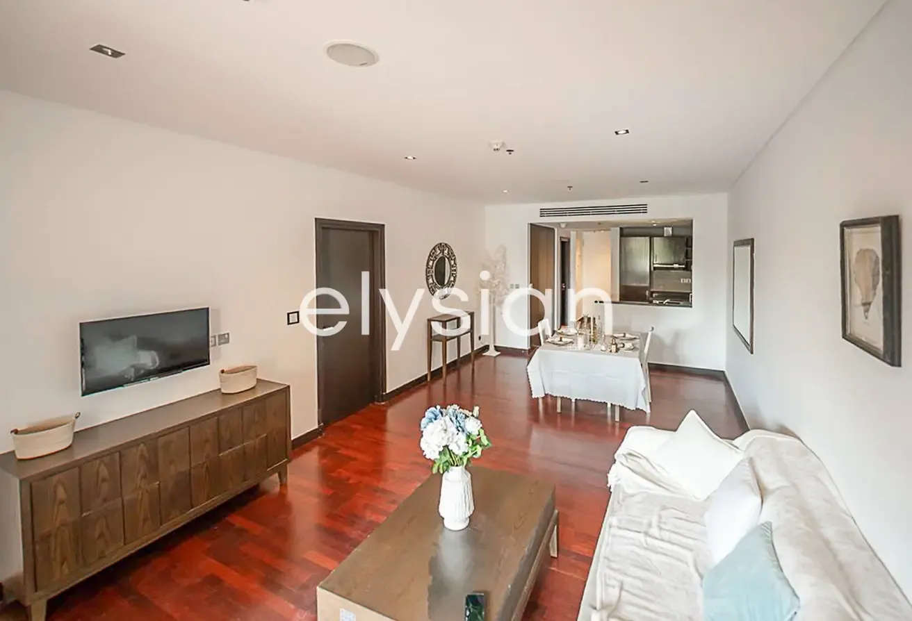 Now Vacant | Sea Views | Stunning Location