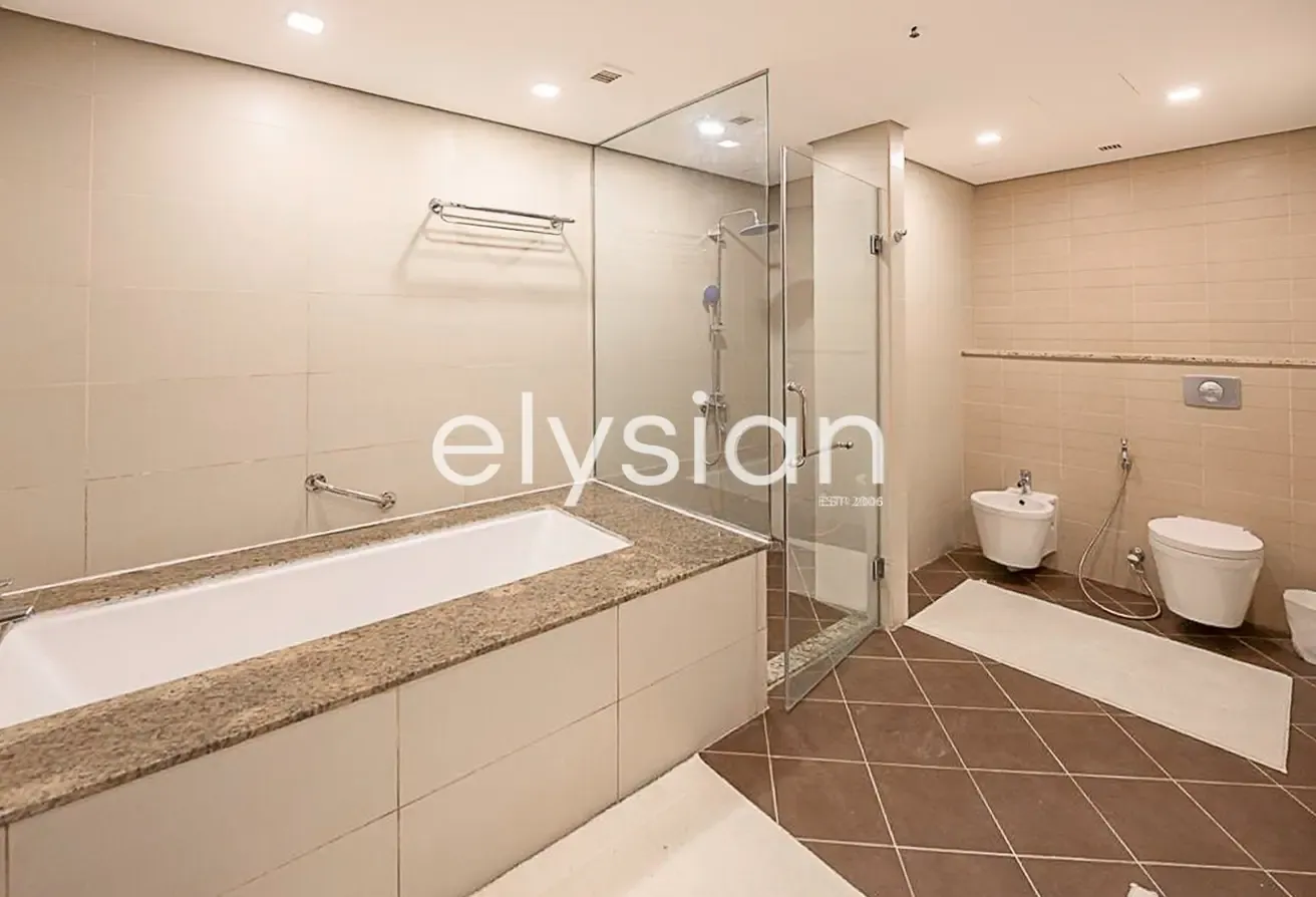 Now Vacant | Sea Views | Stunning Location