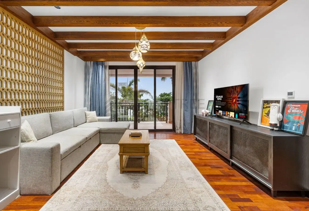 Spacious 1 BR | Fully-Furnished | Prime Location