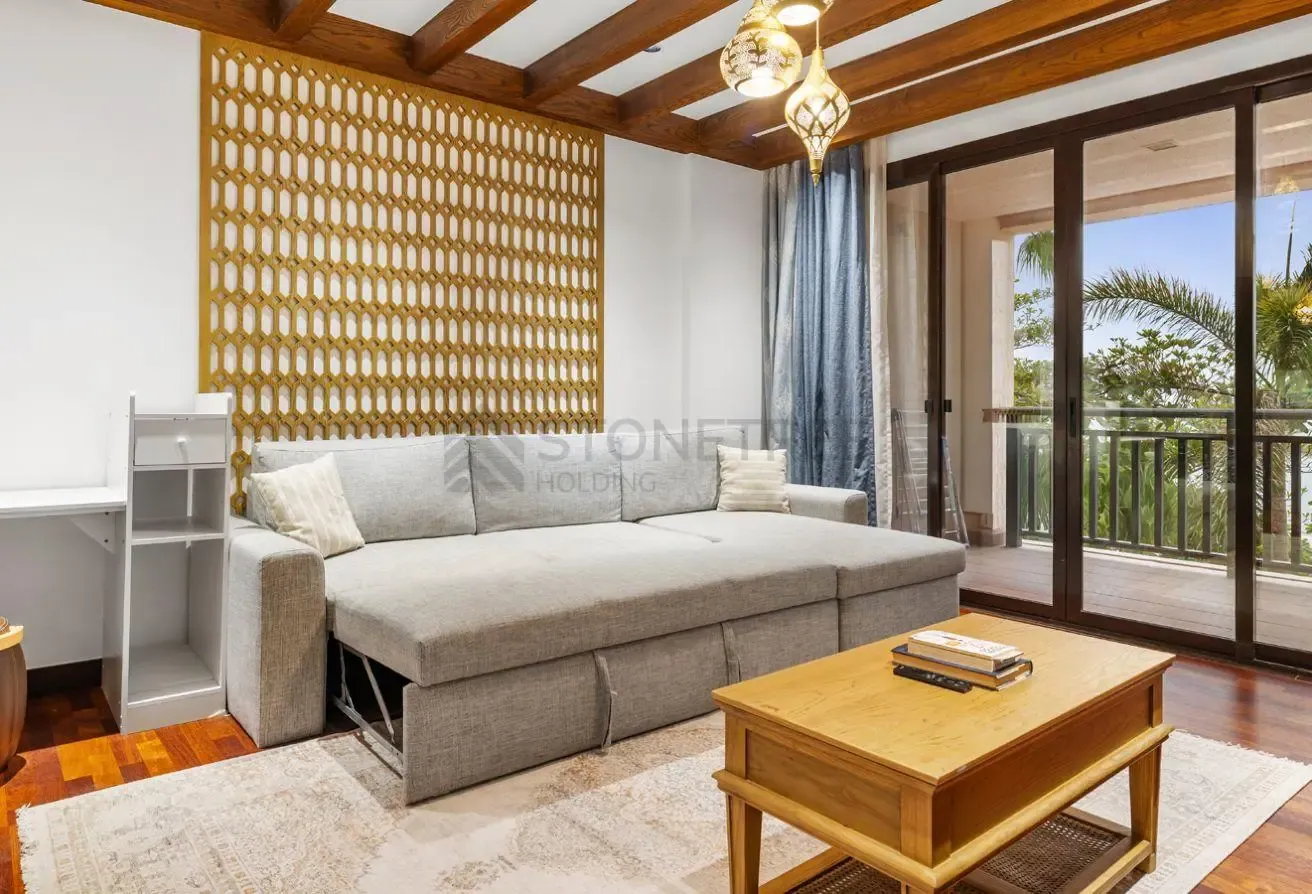 Spacious 1 BR | Fully-Furnished | Prime Location