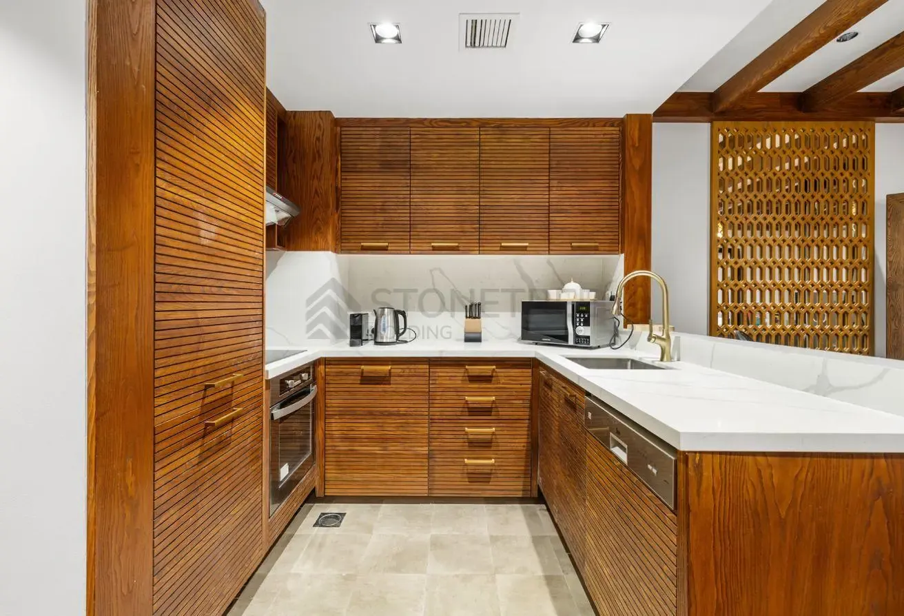 Spacious 1 BR | Fully-Furnished | Prime Location