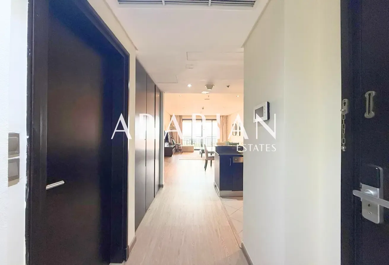Large 1BR | Beachfront Living | Palm Jumeirah