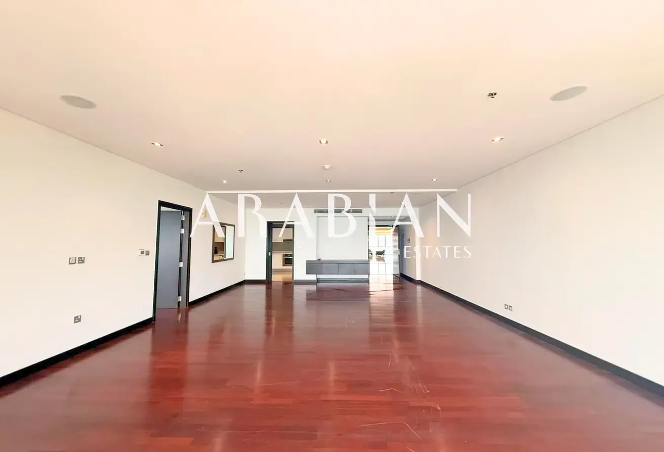 Spacious 1BR | Unfurnished | Prime Palm Jumeirah