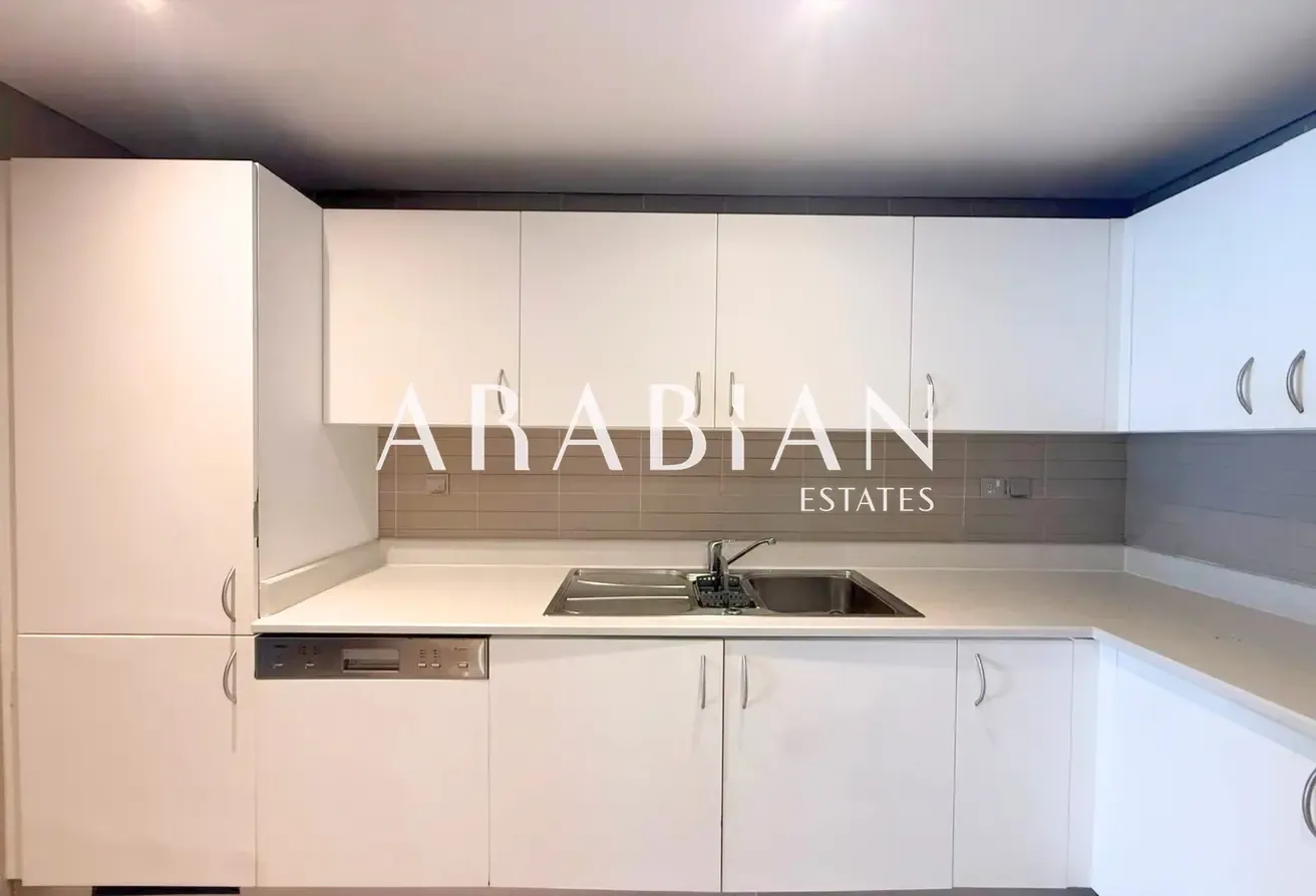 Spacious 1BR | Unfurnished | Prime Palm Jumeirah