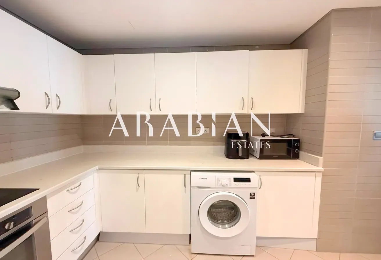 Spacious 1BR | Unfurnished | Prime Palm Jumeirah
