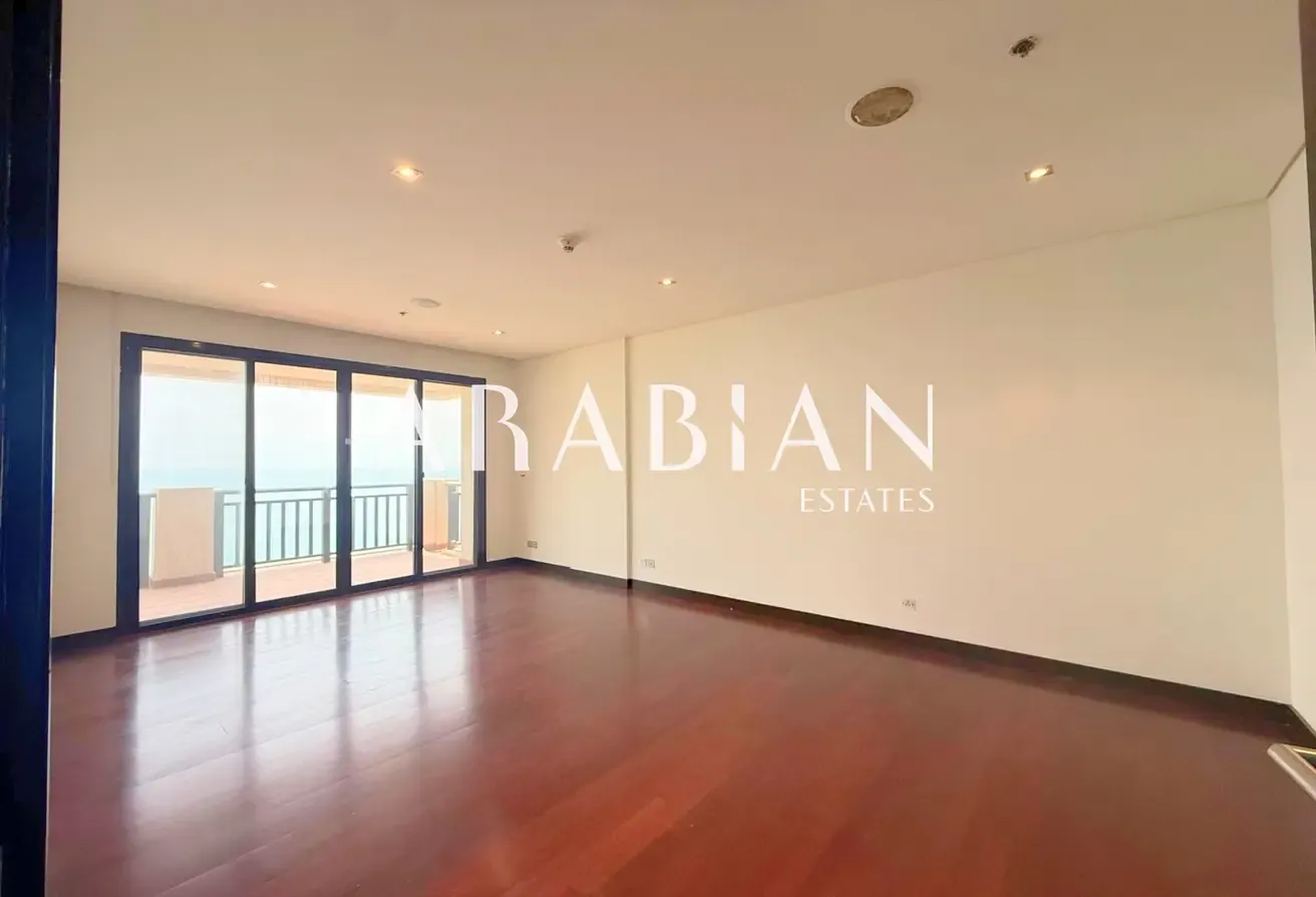 Spacious 1BR | Unfurnished | Prime Palm Jumeirah