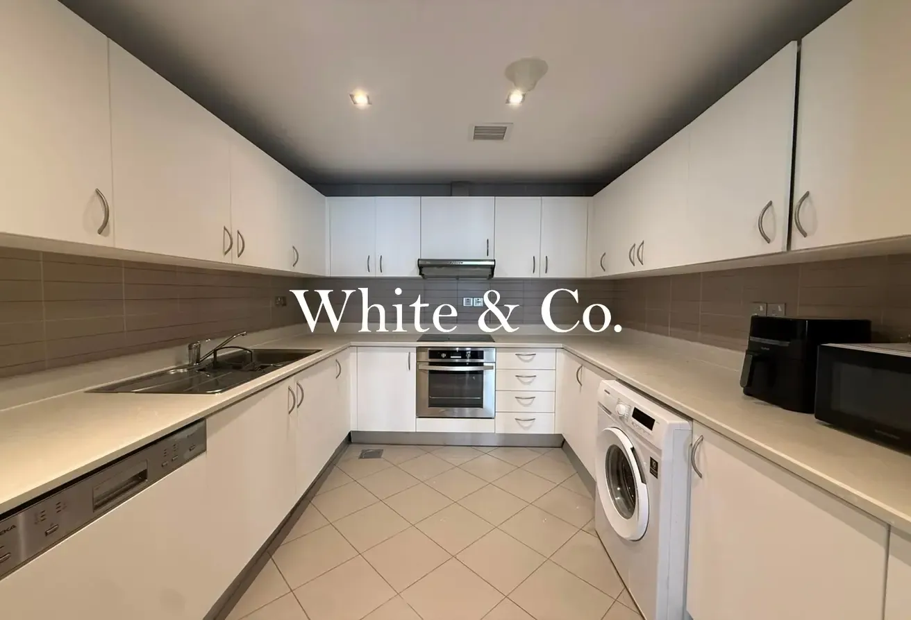 Sea View| Unfurnished | Spacious & Vacant