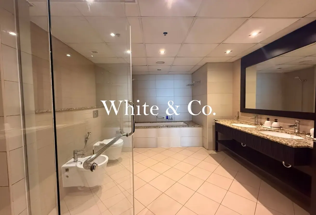 Sea View| Unfurnished | Spacious & Vacant