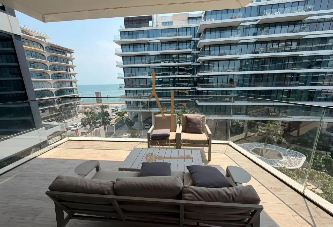 1 BR Apartment with Water View in Palm Jumeirah