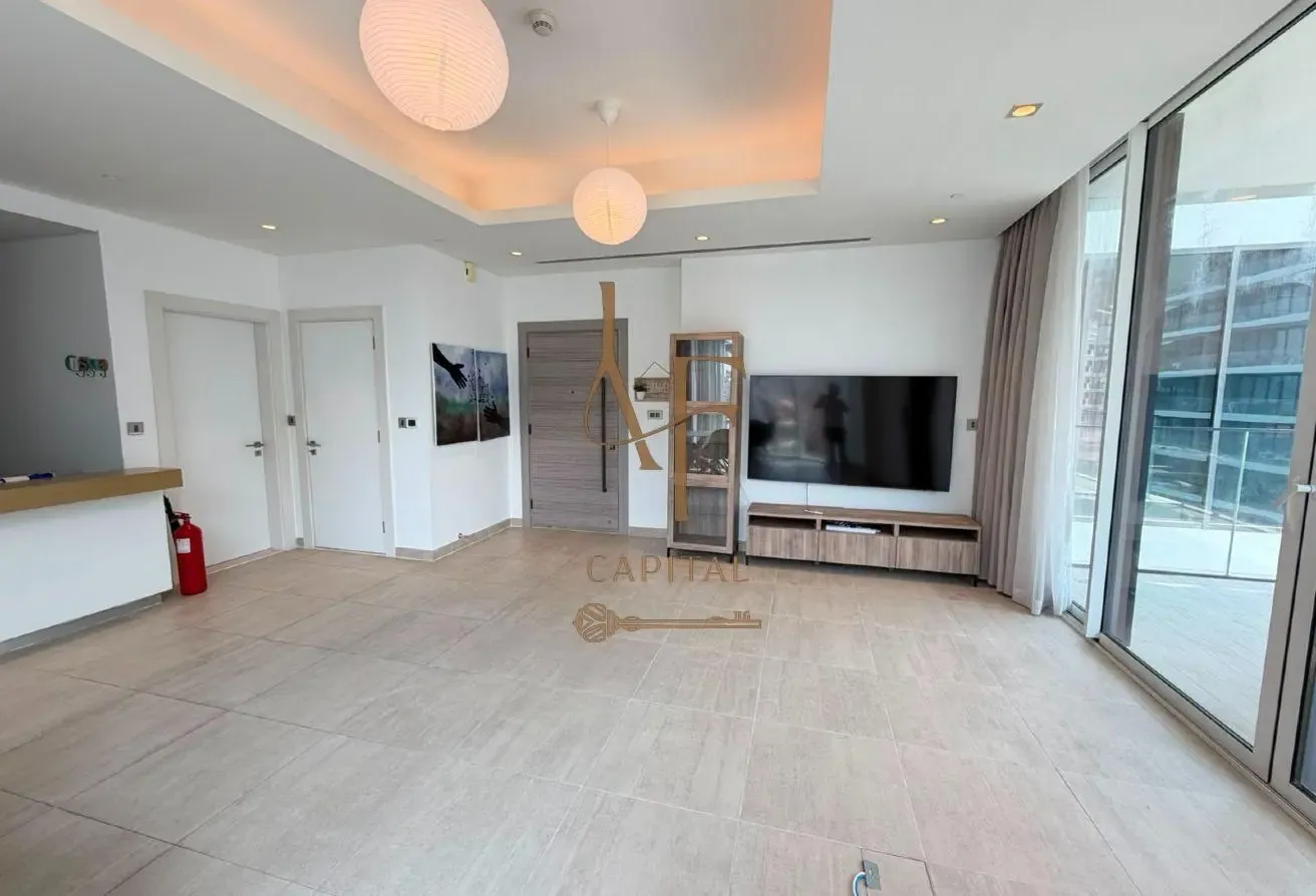 1 BR Apartment with Water View in Palm Jumeirah