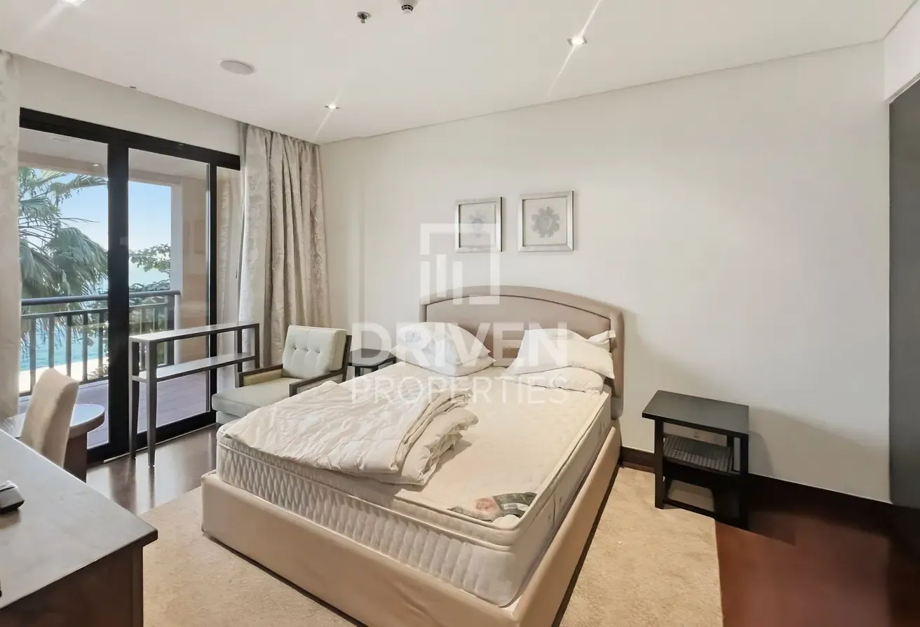 Sea View | Private Beach Access | Large Layout
