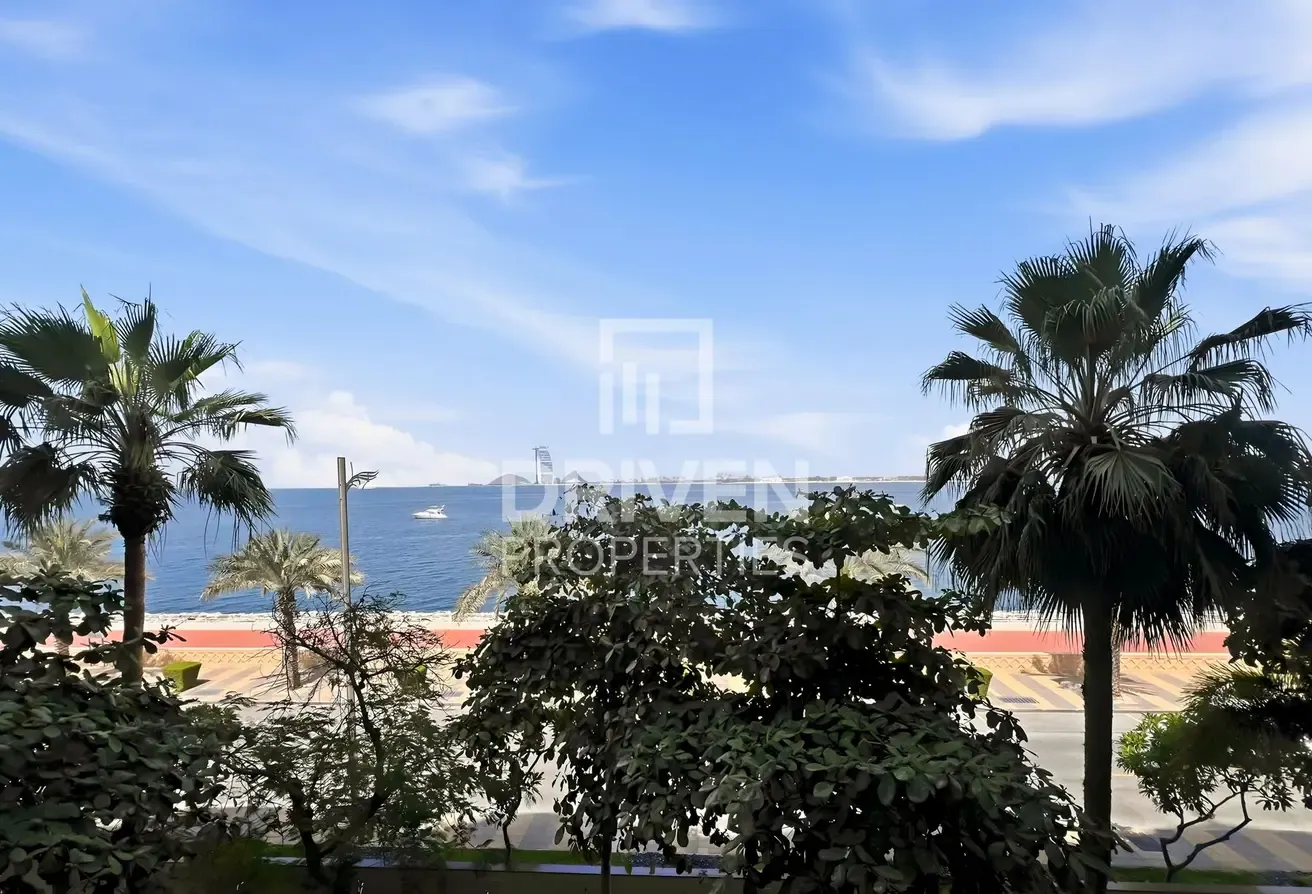 Sea View | Private Beach Access | Large Layout