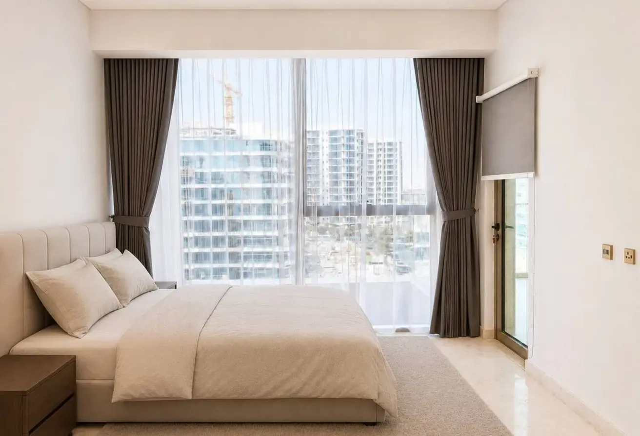 Direct Sea Access/ Flexible checks/Fully Furnished