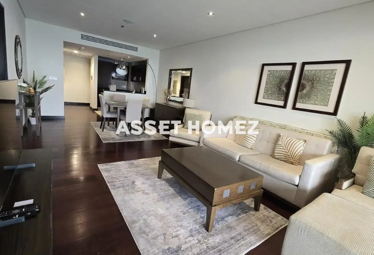 Exclusive I Sea view I Vacant I Furnished