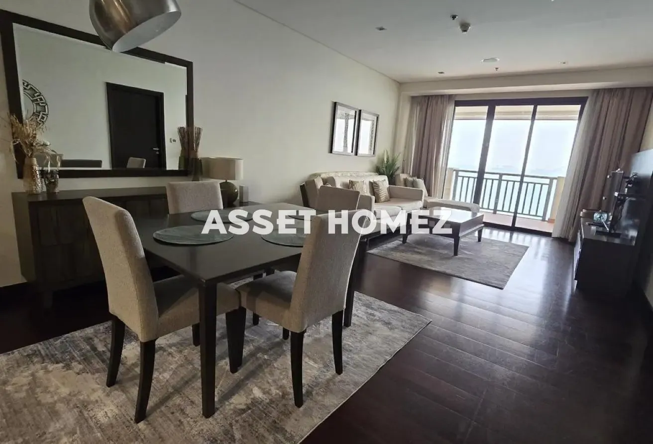 Exclusive I Sea view I Vacant I Furnished
