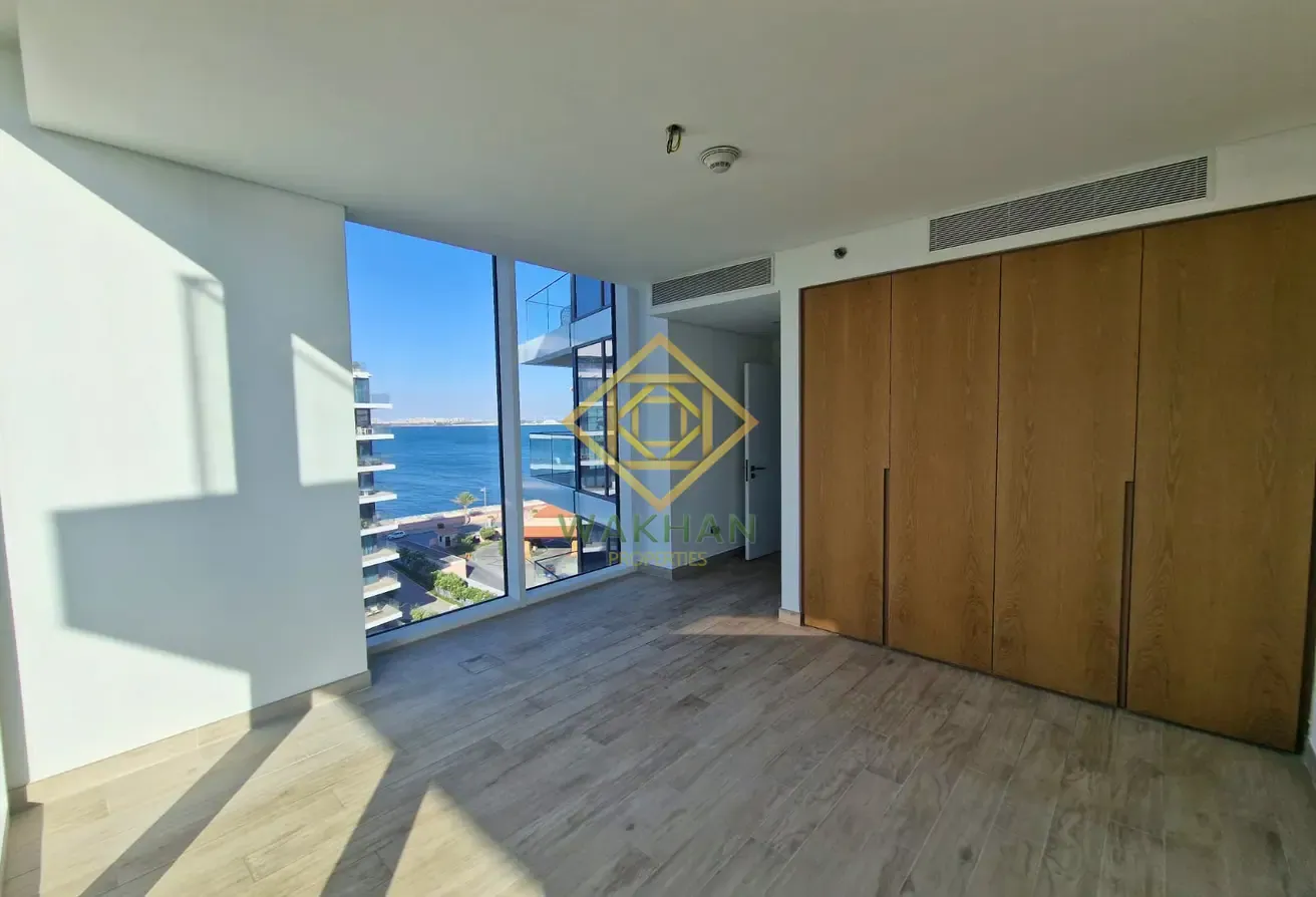 Exclusive | Sea View | Ready to Move In