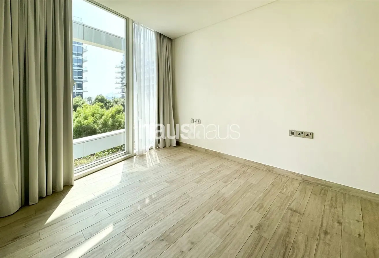 Sea View | Unfurnished | Vacant