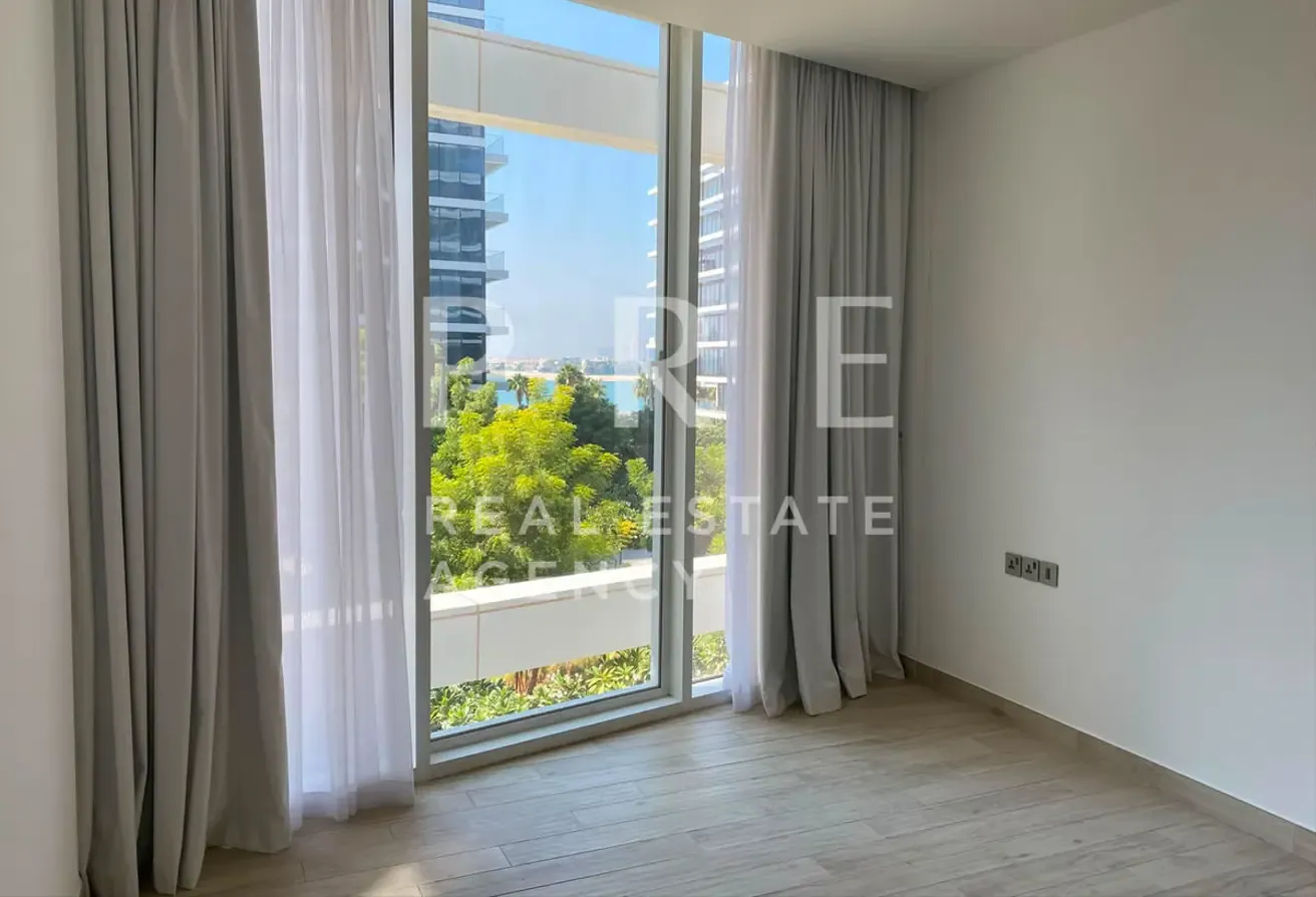 Refined Coastal Living | One-Bedroom Apartment