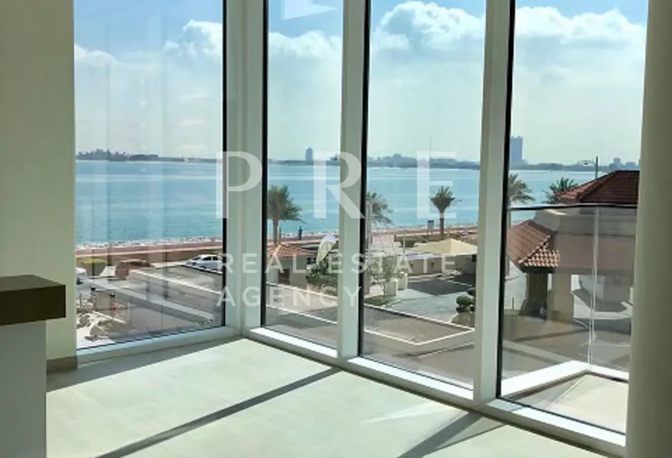 Refined Coastal Living | One-Bedroom Apartment