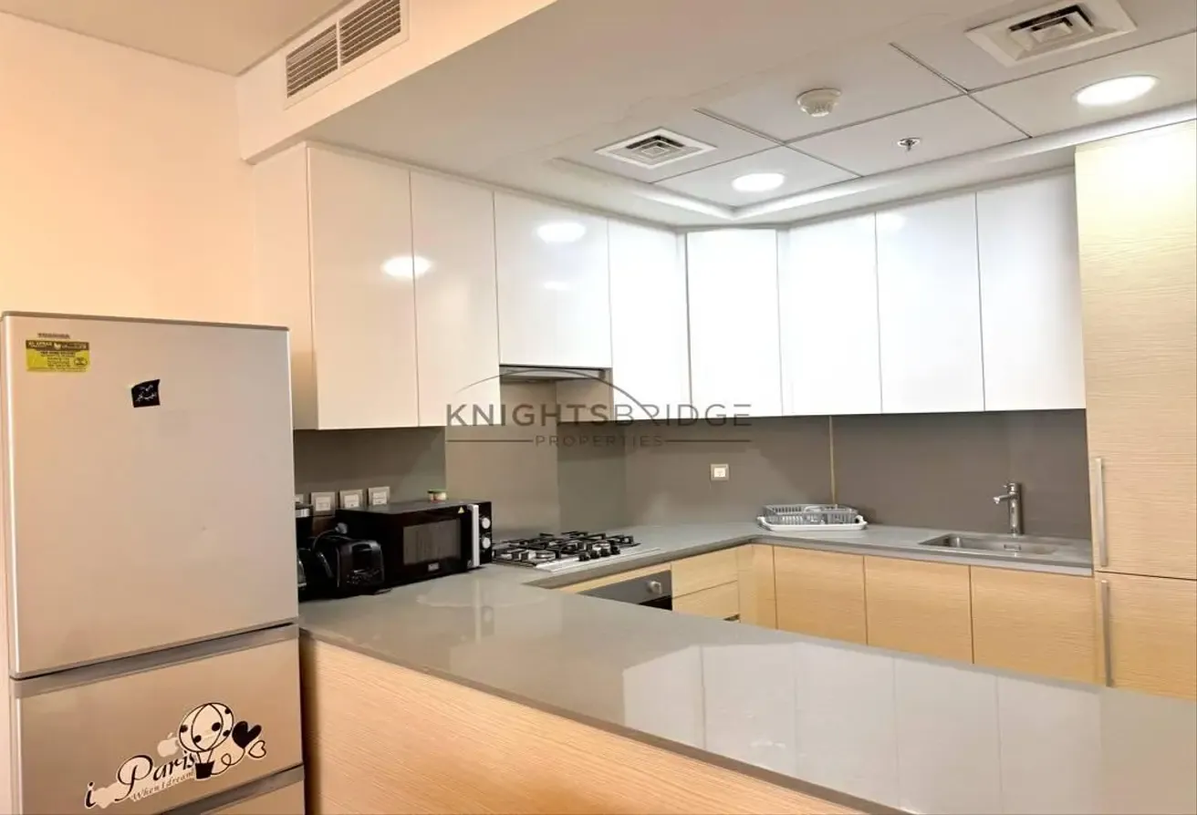 Modern | Furnished | Direct Beach Access