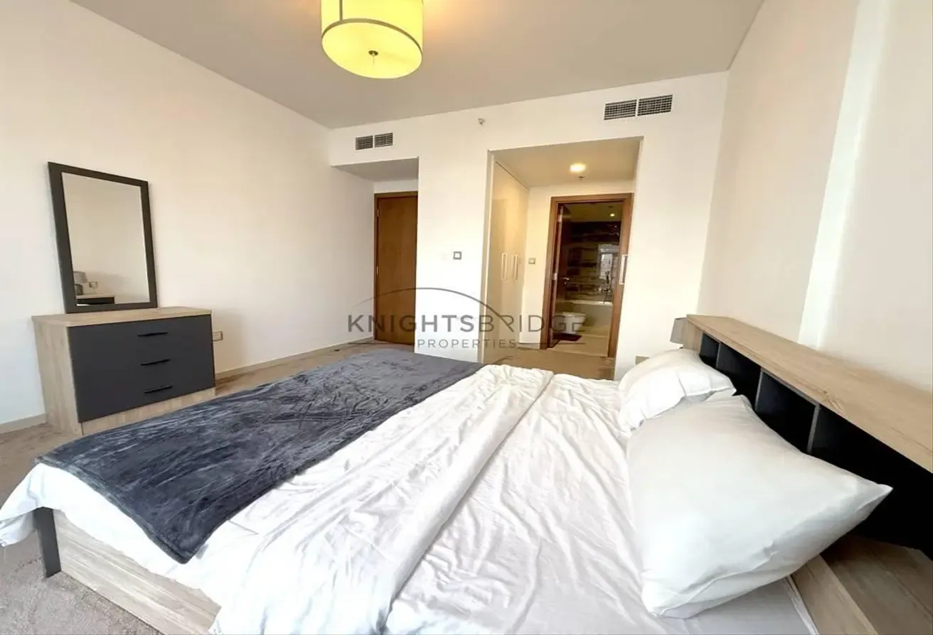 Modern | Furnished | Direct Beach Access