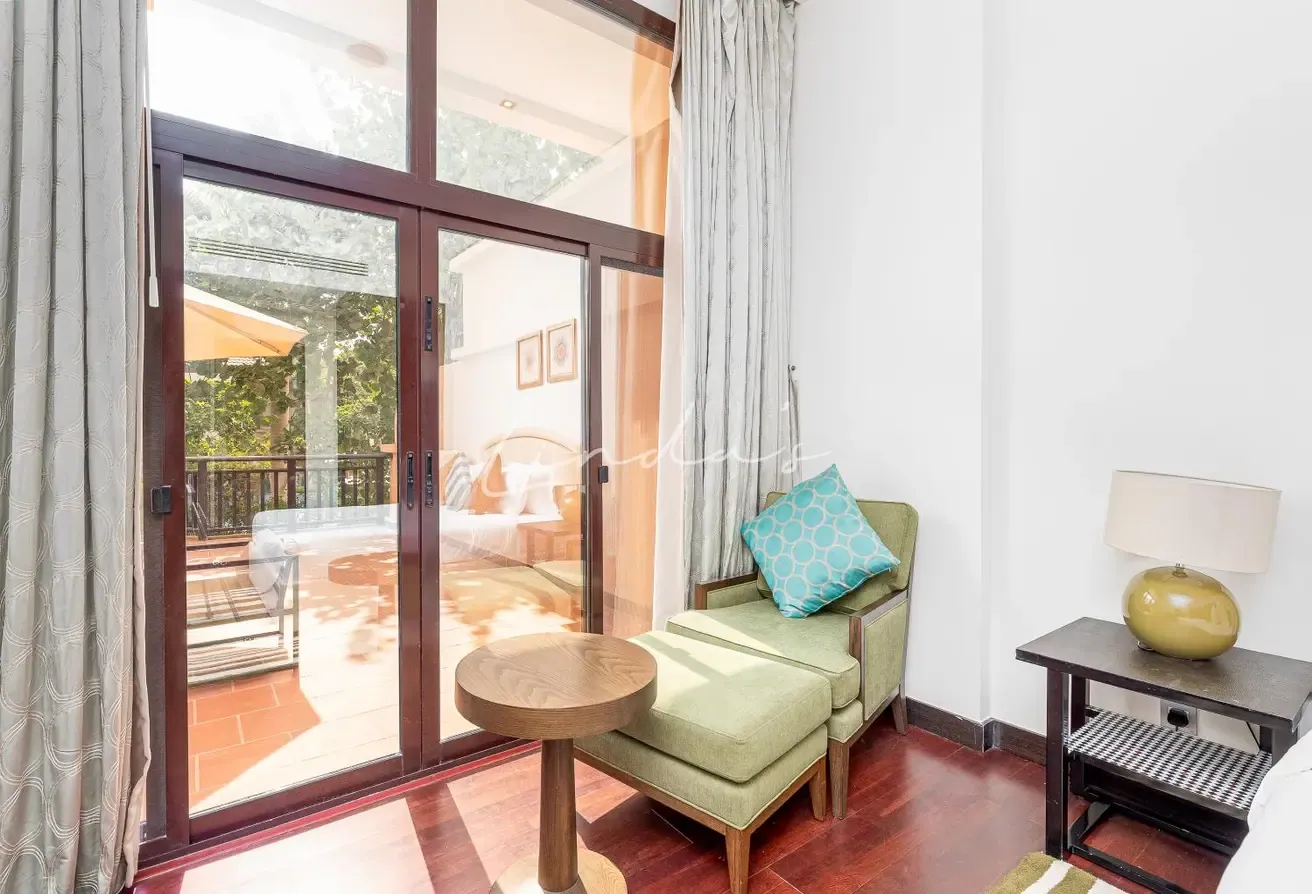 Furnished |Reduce Price| Pool View| Beach Access