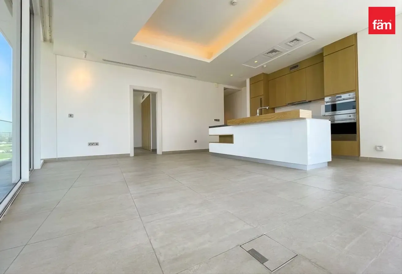 Ready to Move In | Sea View | Low Floor