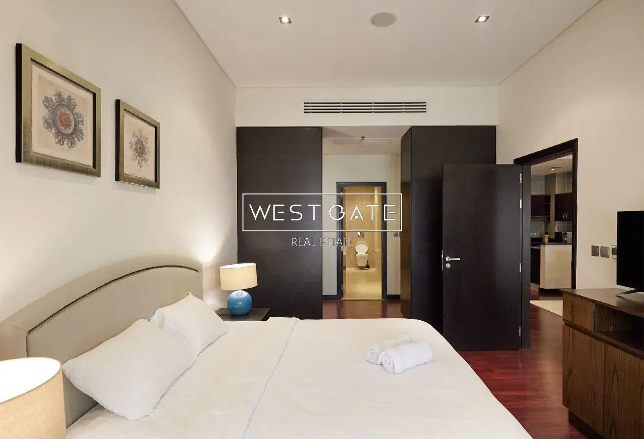 Spacious Unit | Large Terrace | Various Options