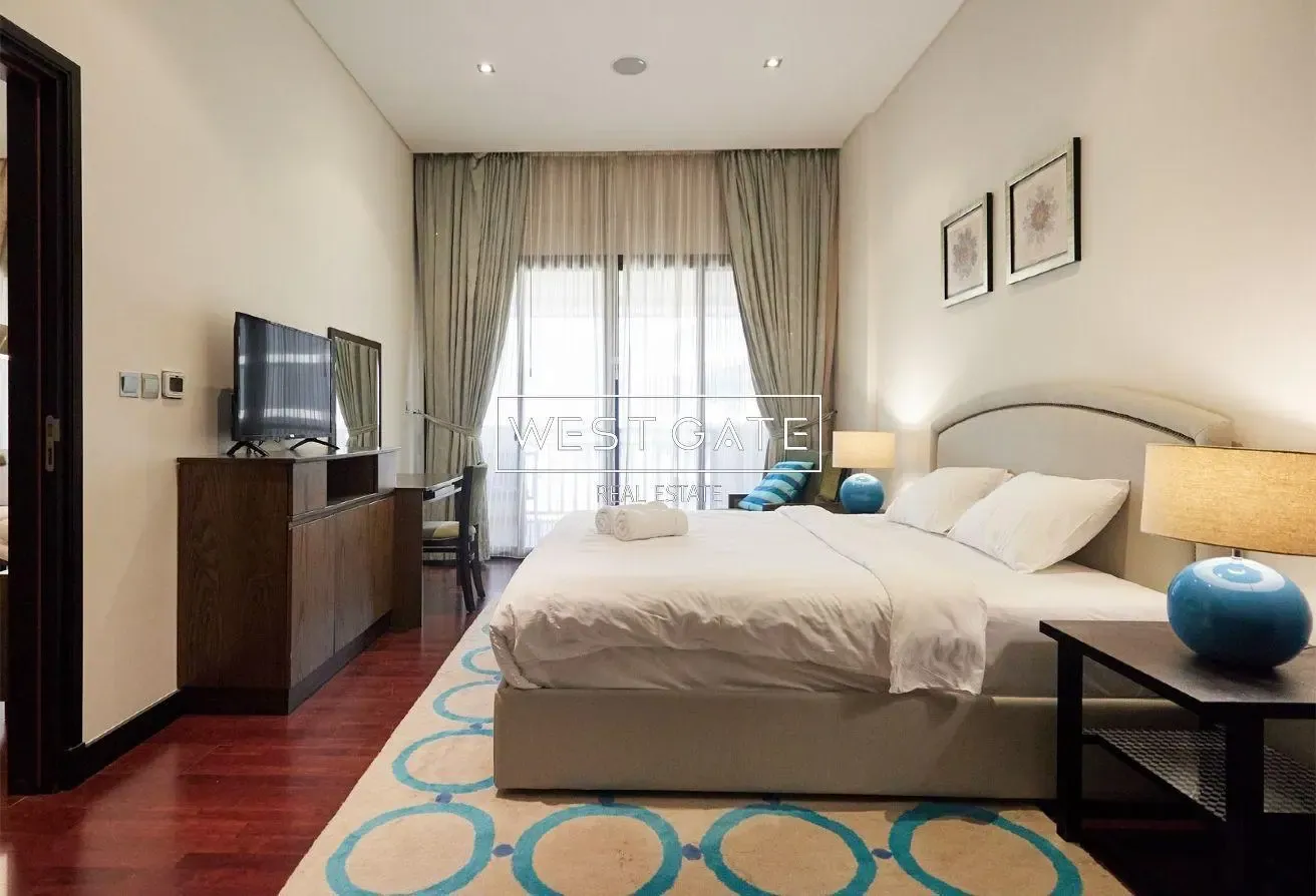 Spacious Unit | Large Terrace | Various Options