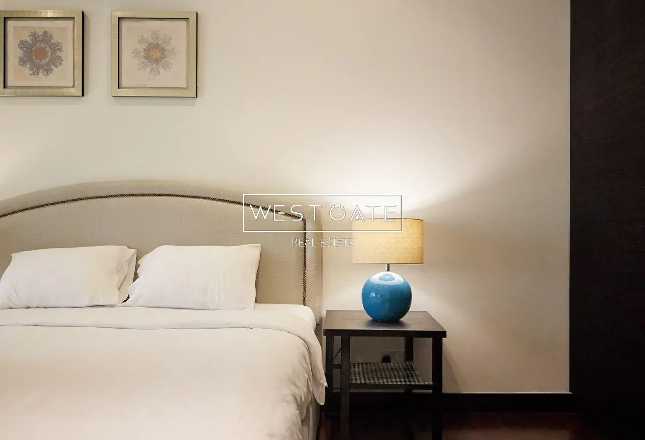 Spacious Unit | Large Terrace | Various Options