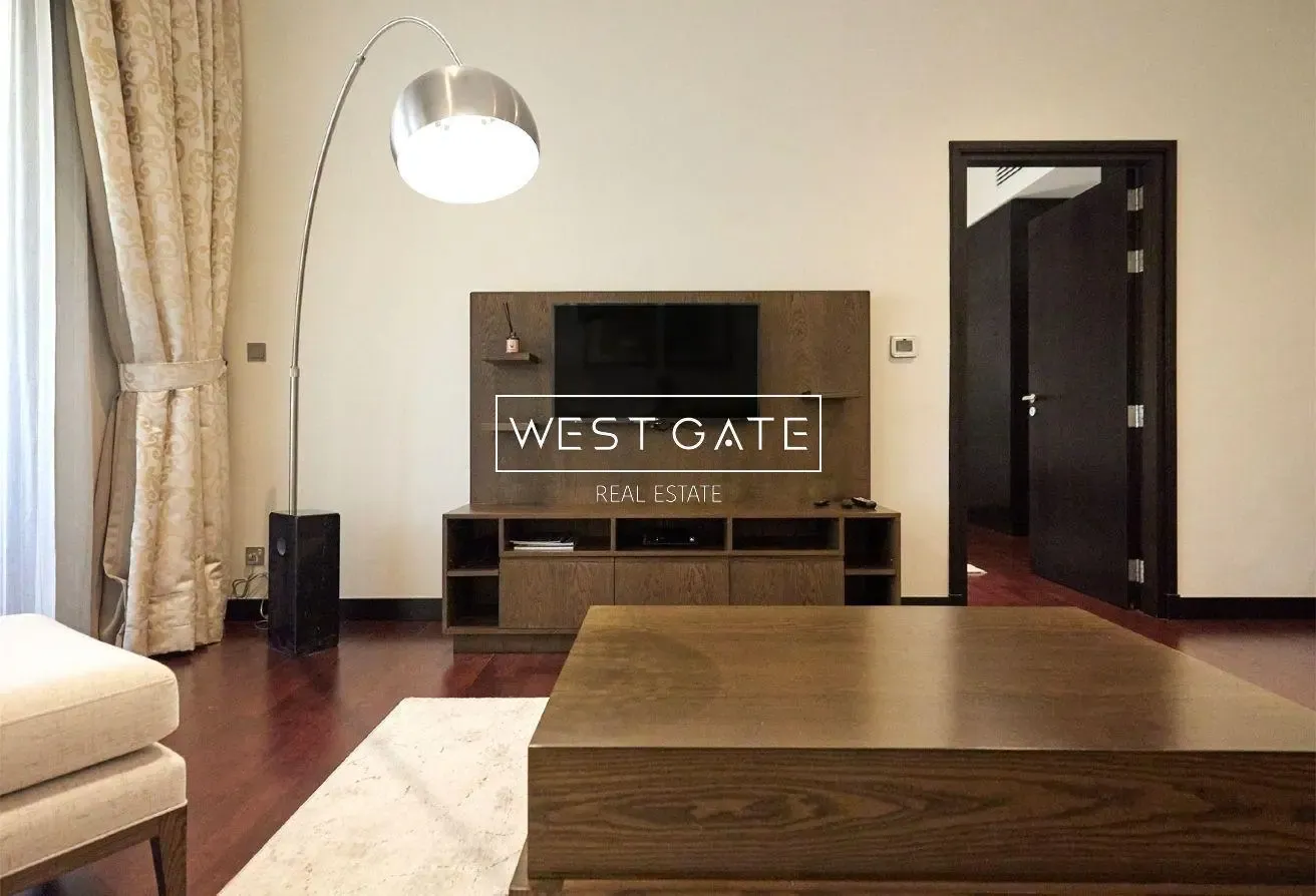 Spacious Unit | Large Terrace | Various Options