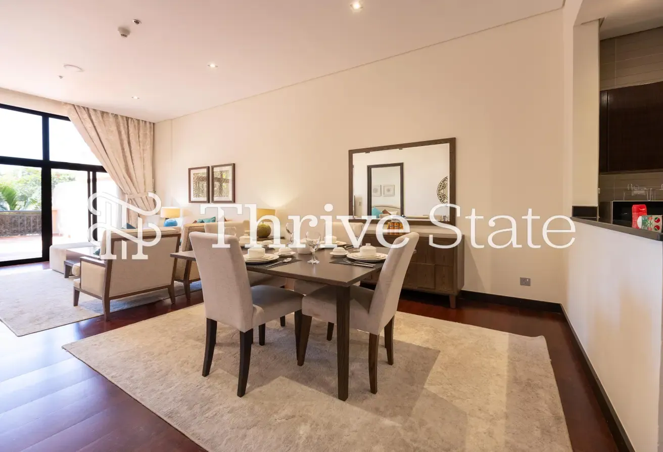 Palm View | Furnished | Upgraded | Beach Access