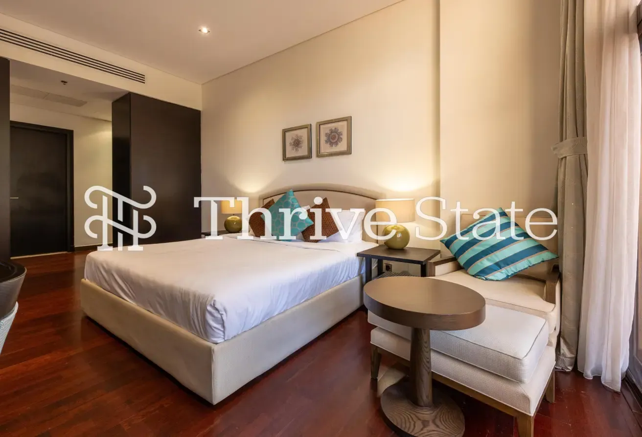 Palm View | Furnished | Upgraded | Beach Access