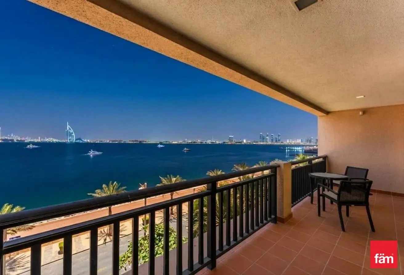 Burj Khalifa / Burj al Arab views|Anantara resort