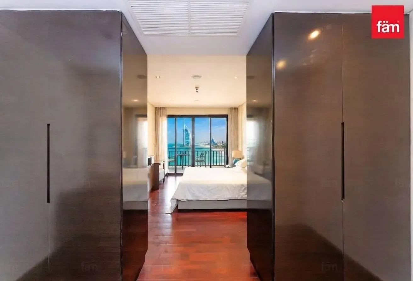 Burj Khalifa / Burj al Arab views|Anantara resort